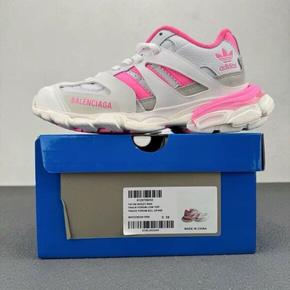 BALENCIAGA x Adidas Forum Pink low-top sneakers US 8 - Picture 5 of 8